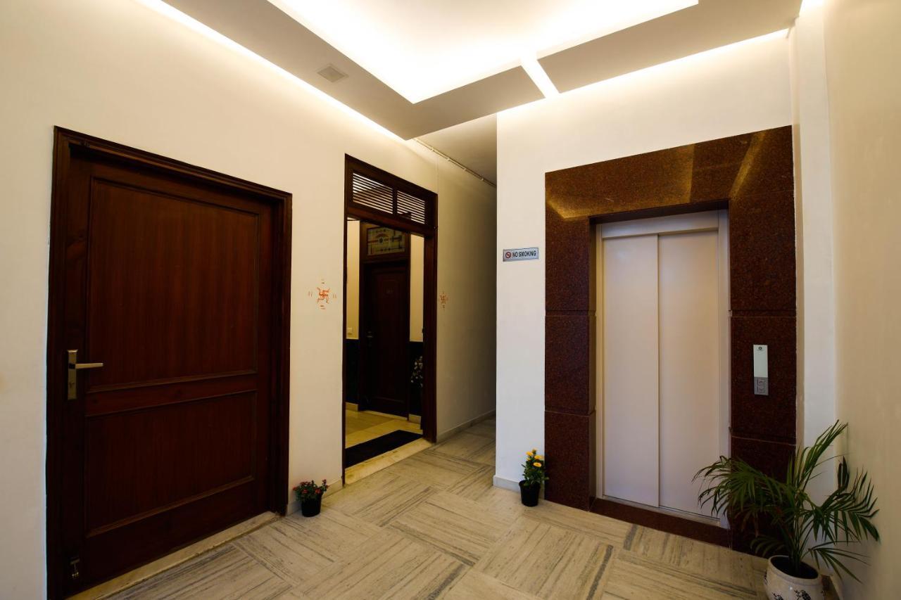 Peepal Tree Residency Near Max Hospital Saket Bed & Breakfast New Delhi Bagian luar foto